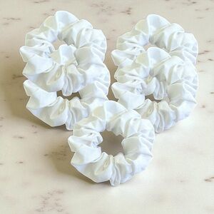 White Hair Scrunchies Set